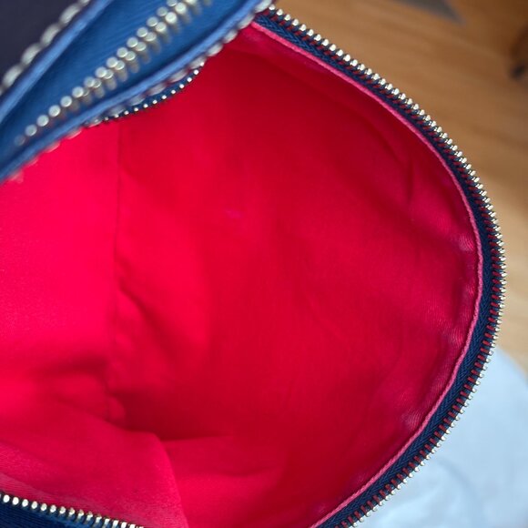 Dooney & Bourke Marine Blue Saffiano Leather Crossbody/Shoulder Bag - Picture 11 of 16